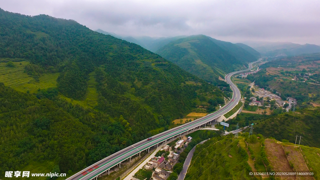 甘肃十天高速公路