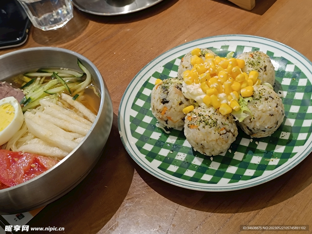 韩餐饭团