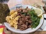 三色炙烤肥牛丼