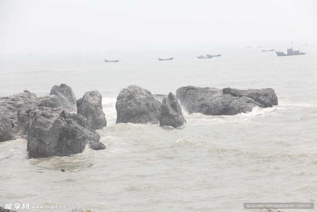 海中怪石