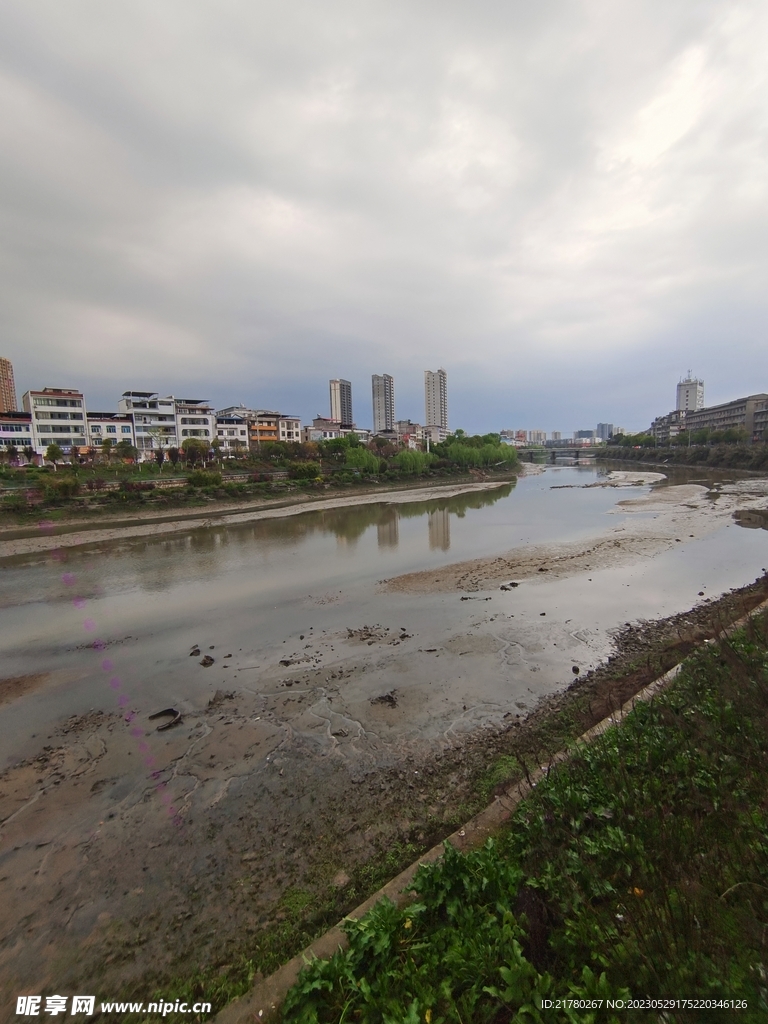 河岸 河道