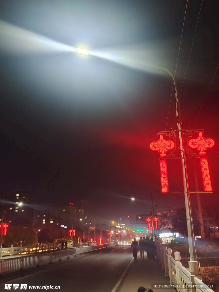 夜晚灯光