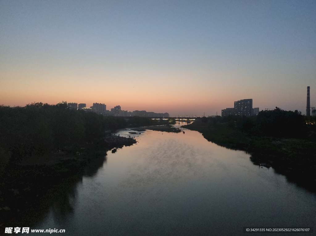 灞河夜色