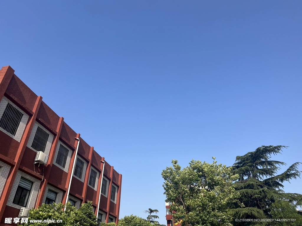 校园天空