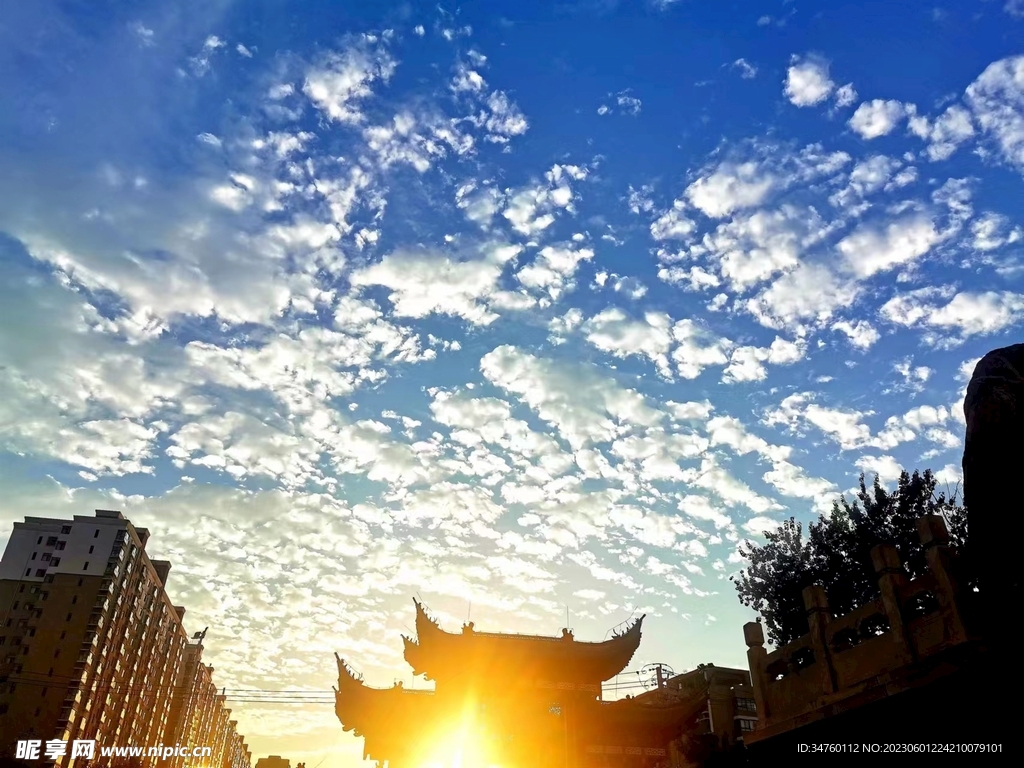 蓝天白云夕阳