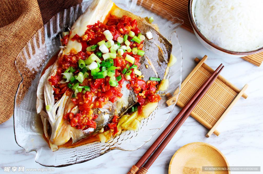 剁椒鱼头图片