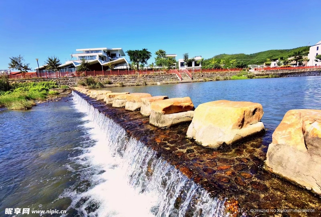 白盆珠水库农庄风景