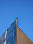 蓝天下的建筑