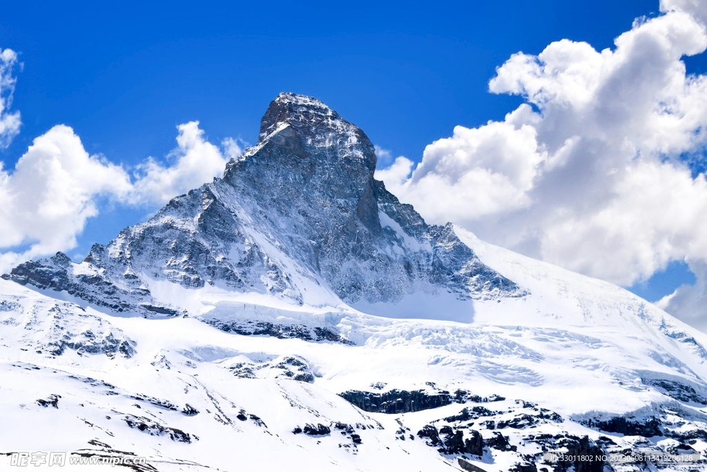 冬季雪山