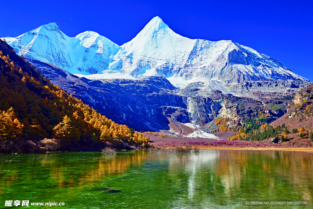 雪山风景图图片