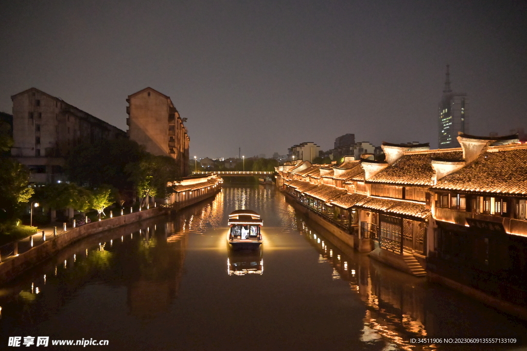 古镇夜景