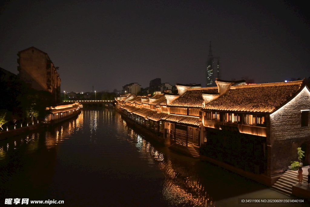 古镇夜景