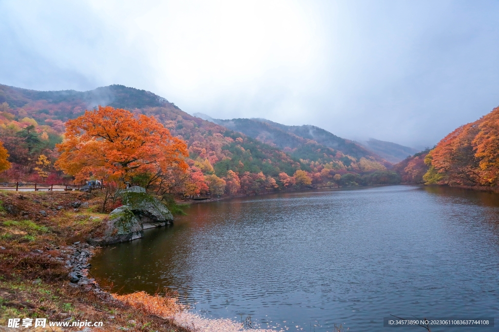 山湖秋语