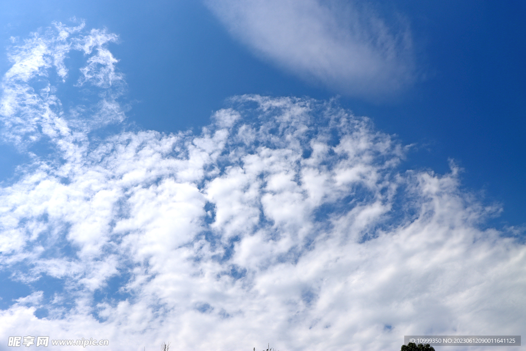 蓝天白云