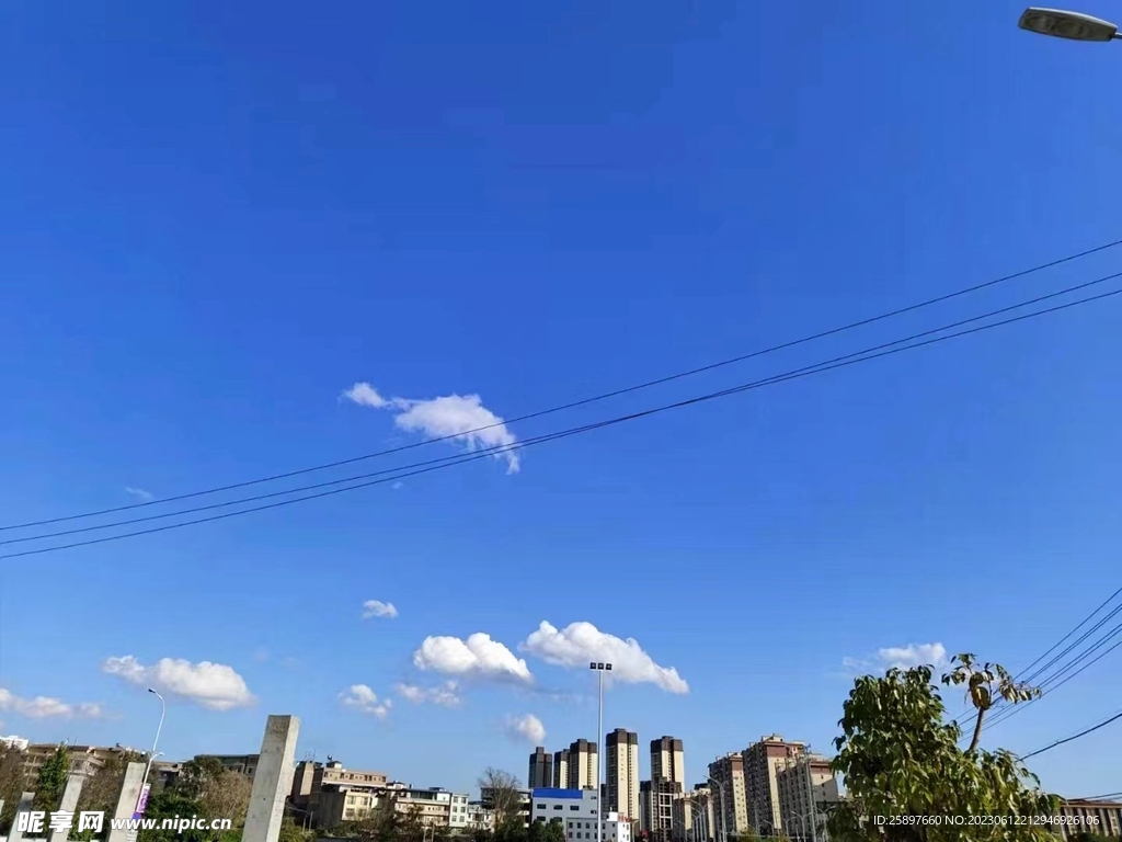 蓝天
