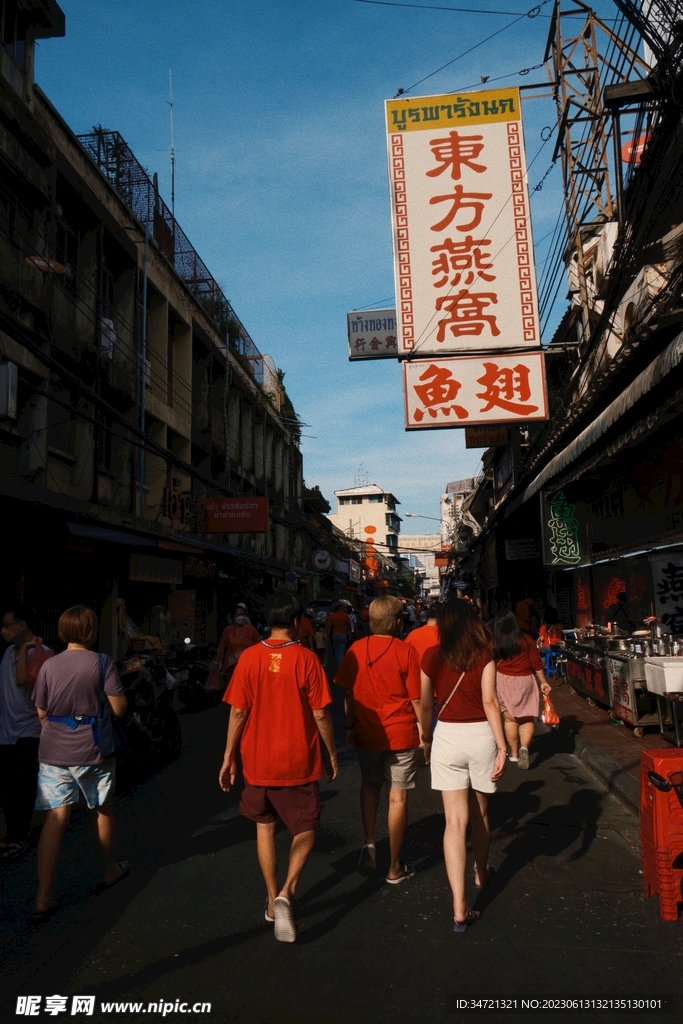 古城里的集市