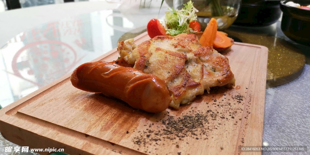 黑椒鸡扒珍宝肠