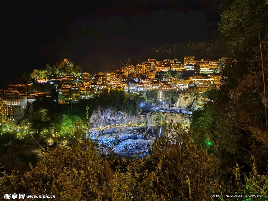 芙蓉镇夜景