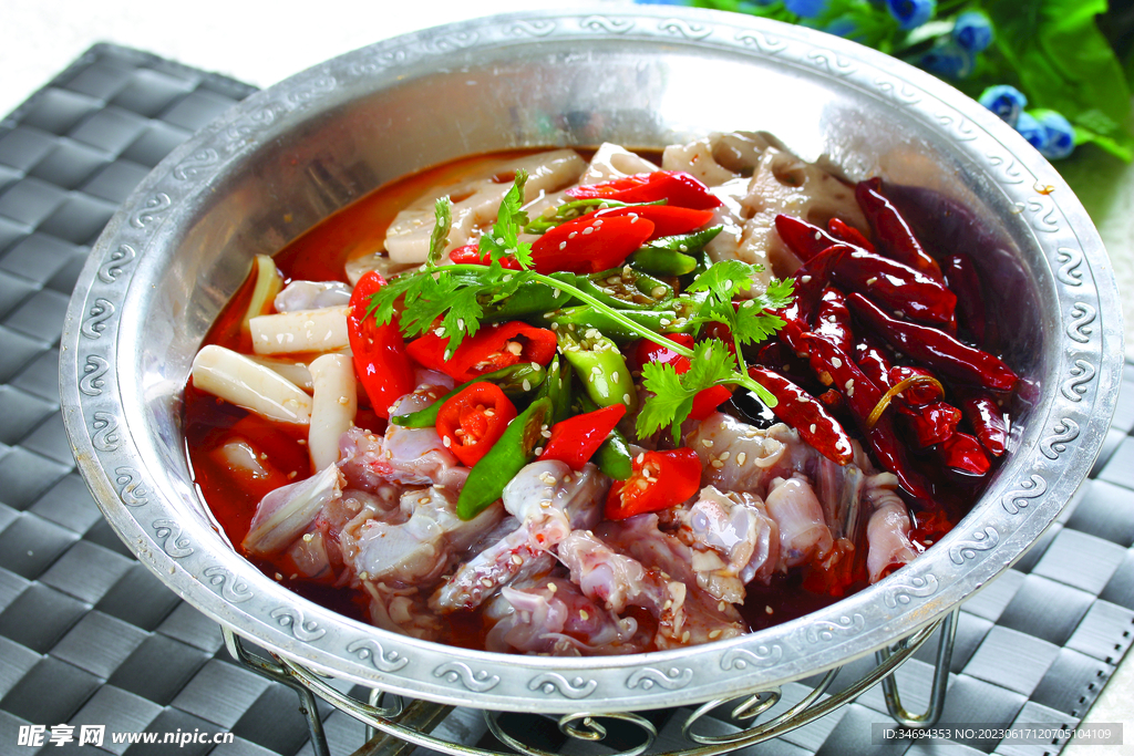 干锅牛蛙美食