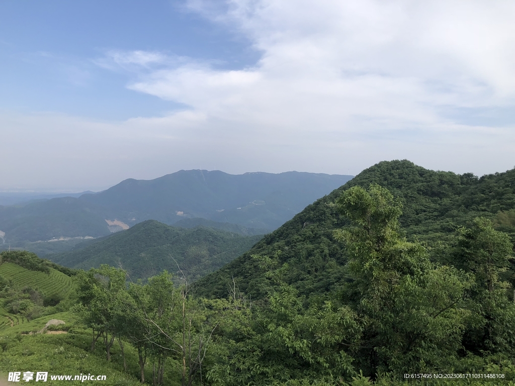 蓝天山