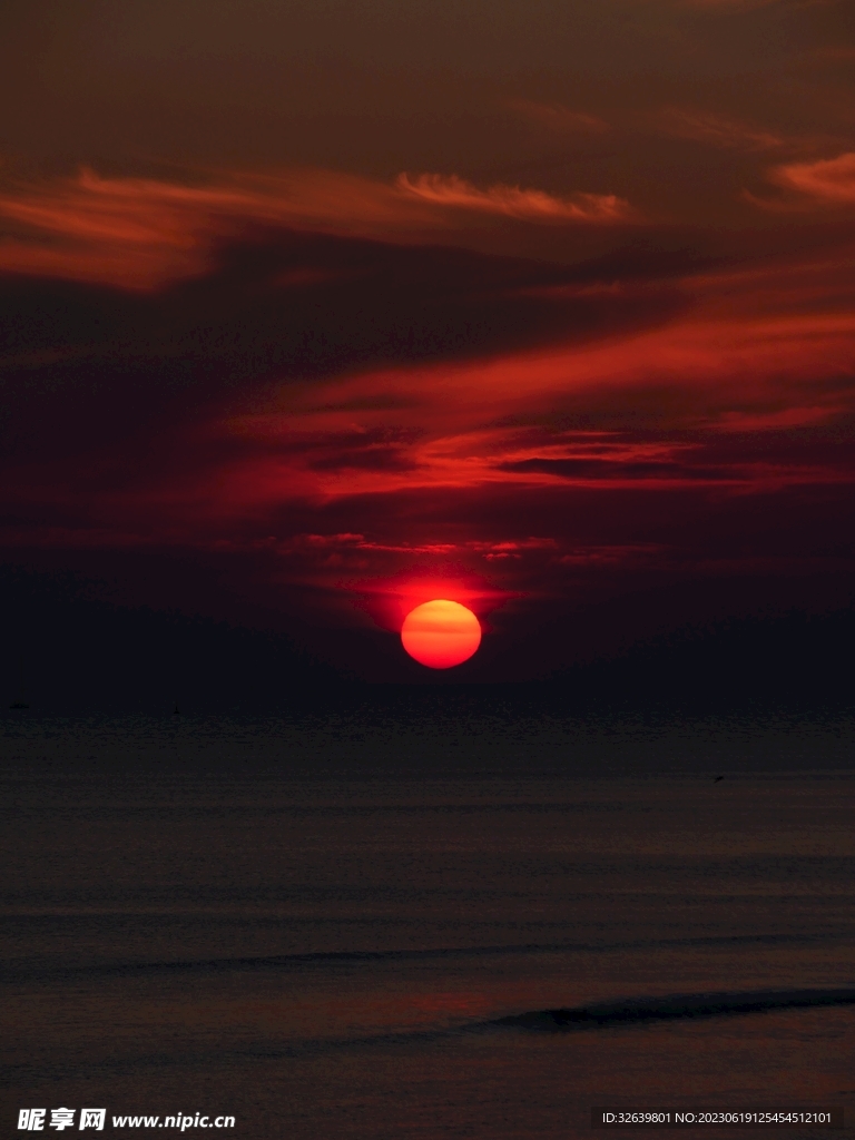 海面夕阳