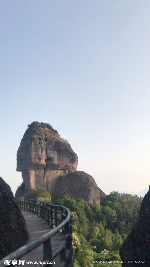 龙川霍山山顶风景实拍图