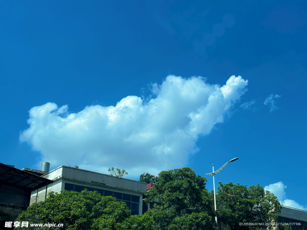 天空