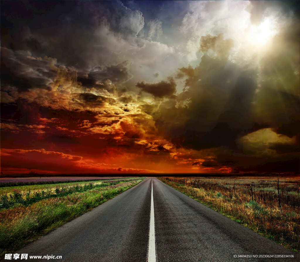 公路晚霞美景