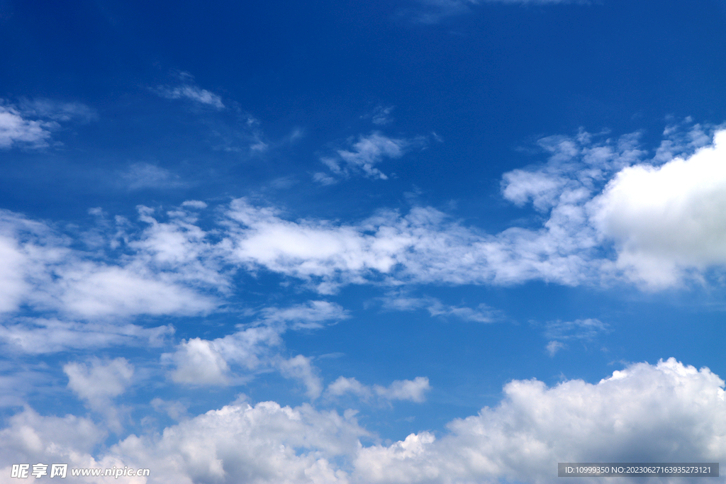 蓝天白云