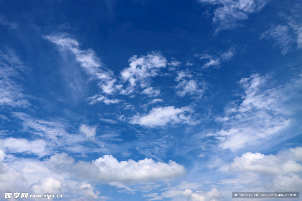 蓝天白云