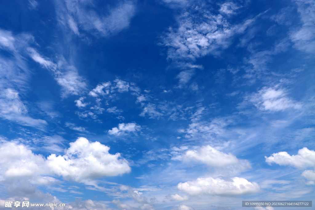 蓝天白云