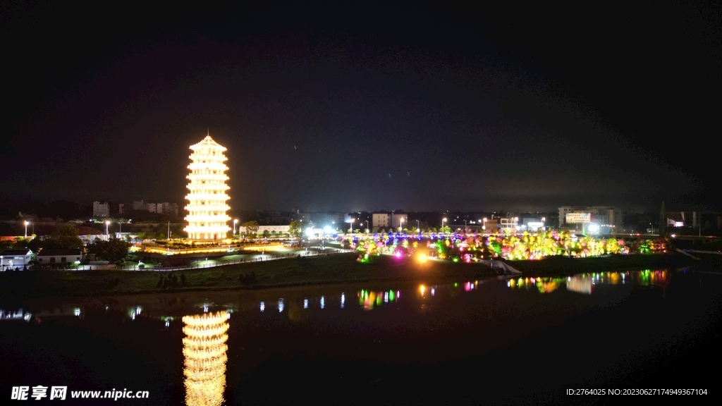 化州文光塔夜景