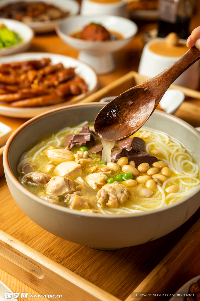 鸡汤米粉