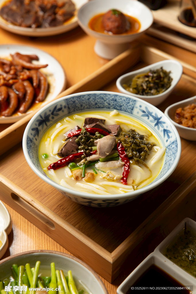 鸡汤米粉
