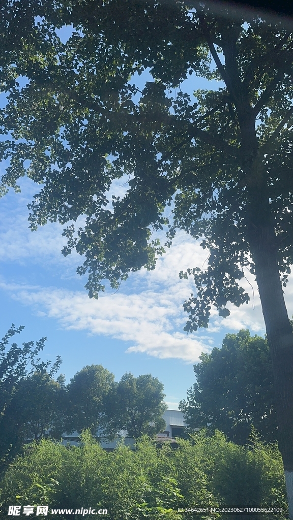 天空