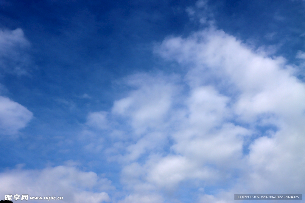 蓝天白云
