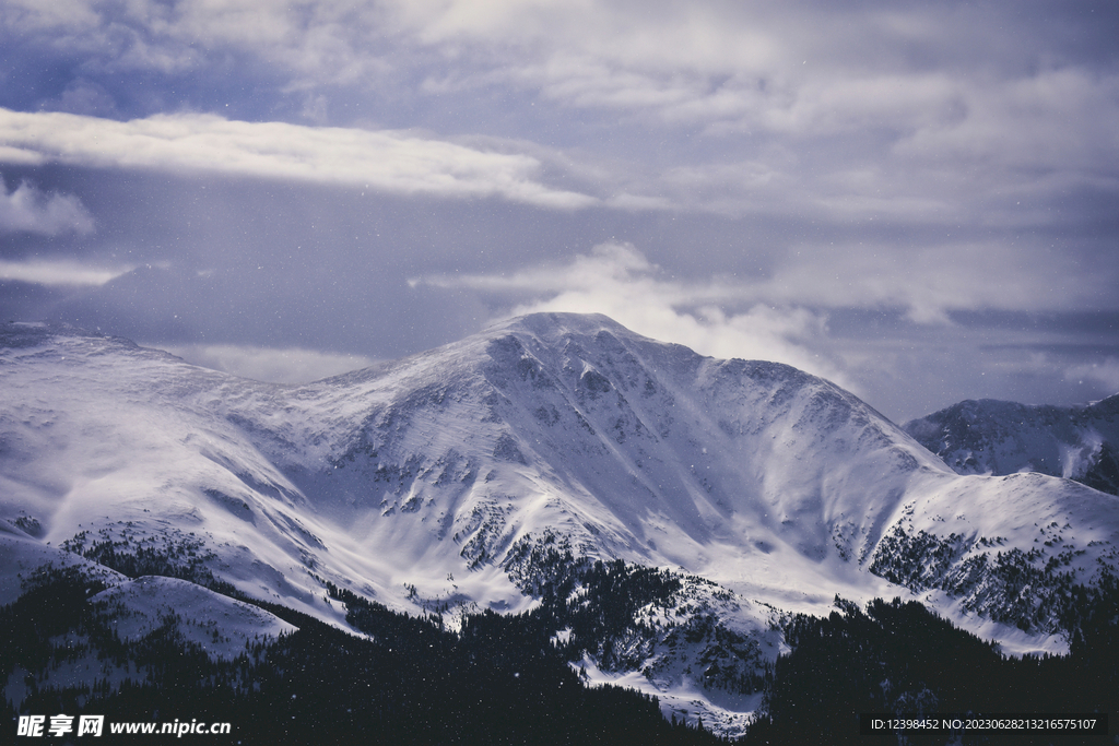 雪山