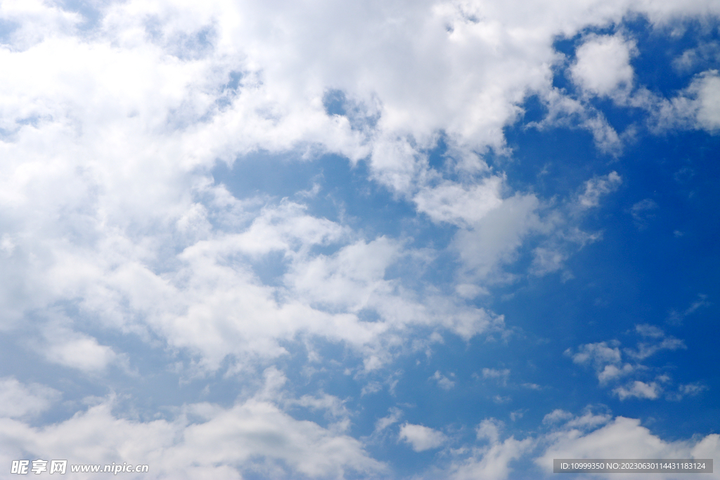蓝天白云