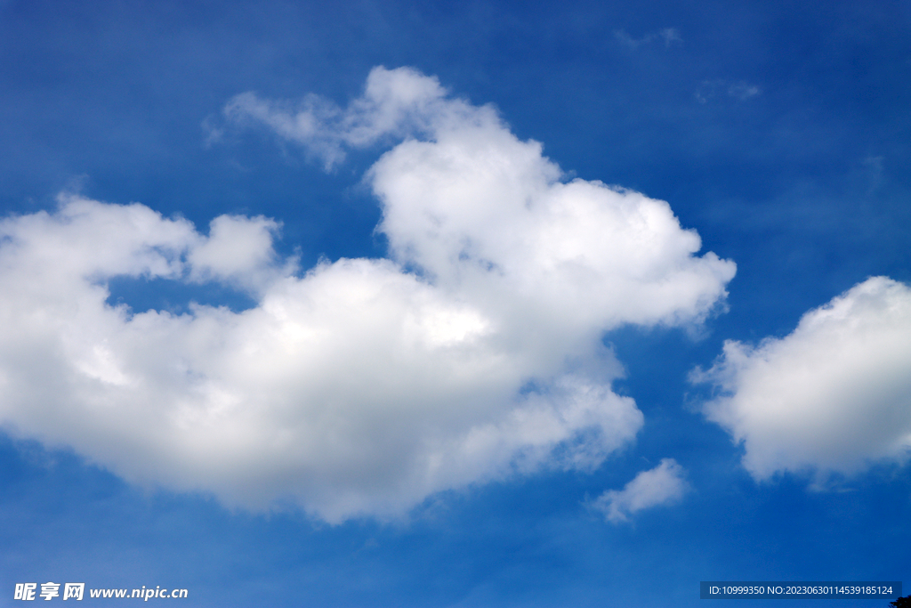蓝天白云