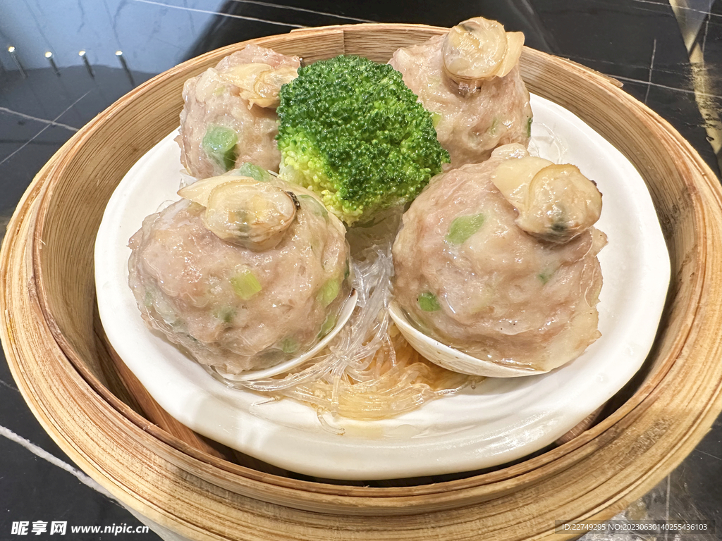 白贝粉丝蒸肉丸