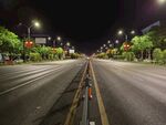 夜晚的路灯