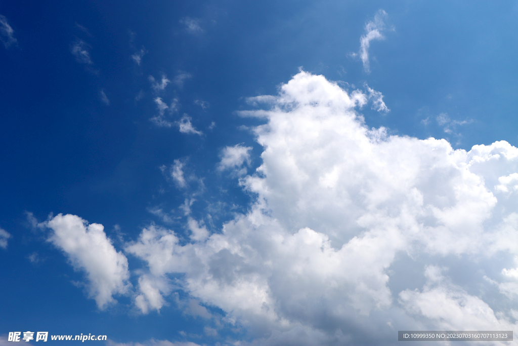 蓝天白云