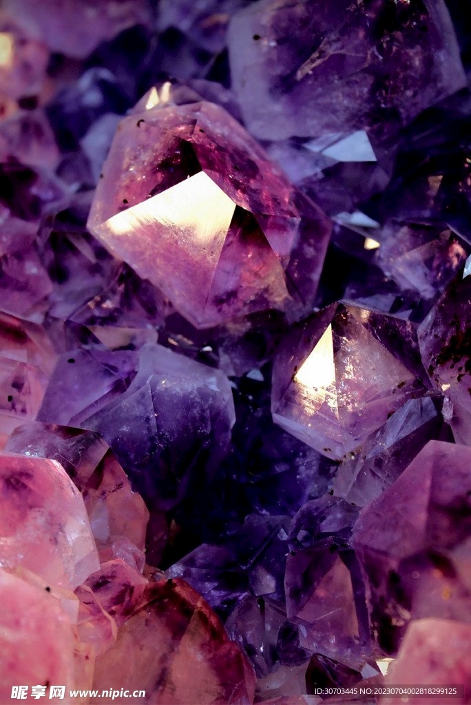 浅紫色钻石