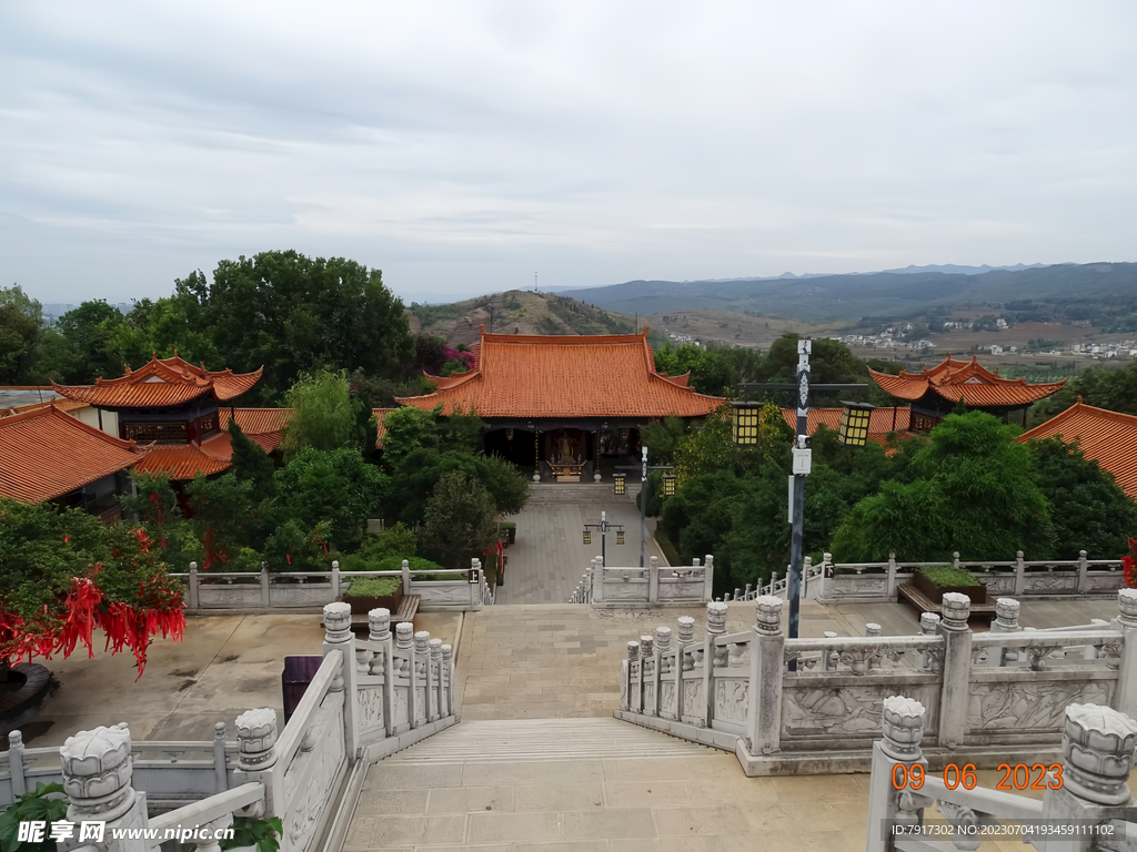 弥勒翠屏山台阶