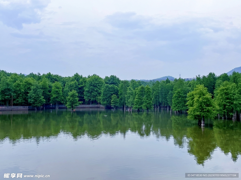 青山湖