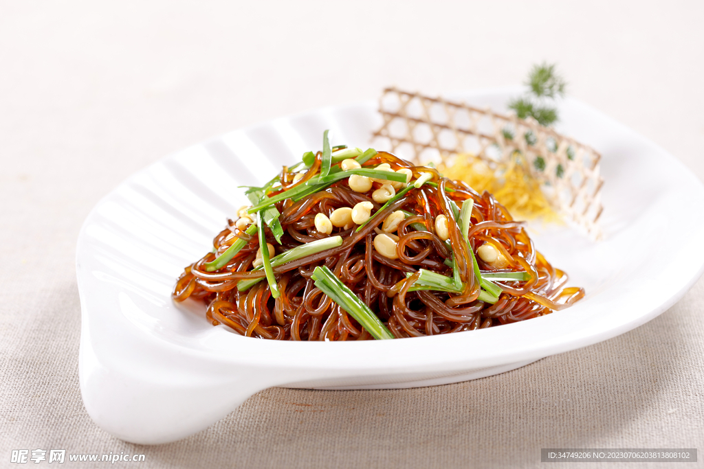 农家豆头焖粉