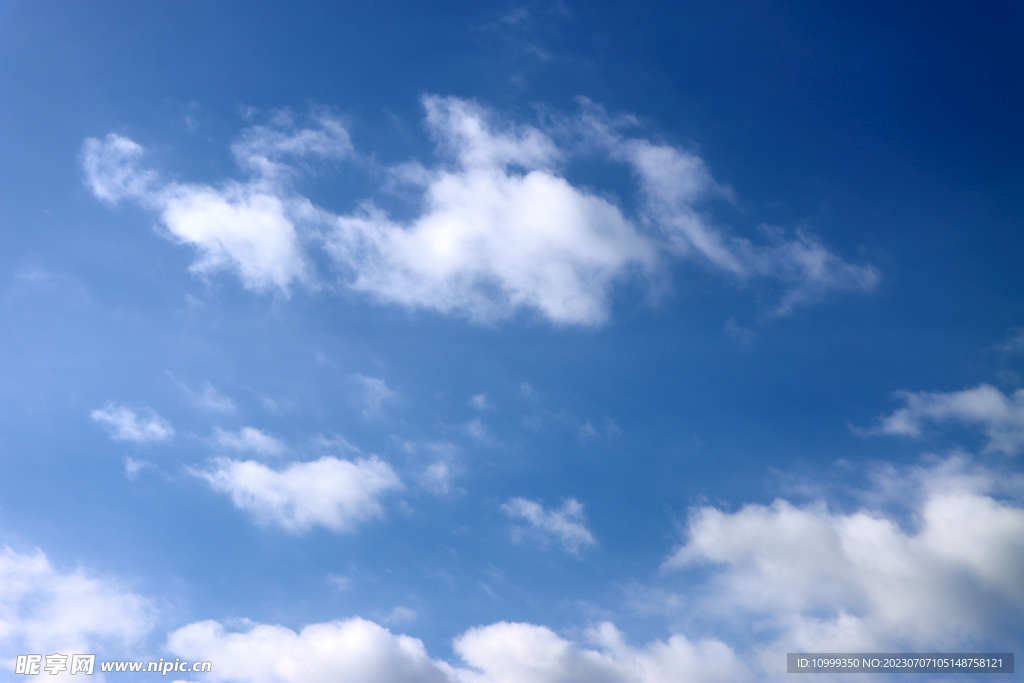 蓝天白云