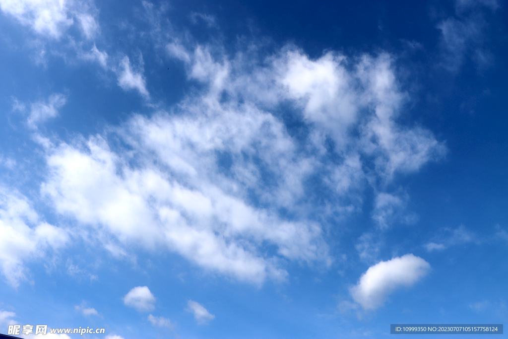 蓝天白云