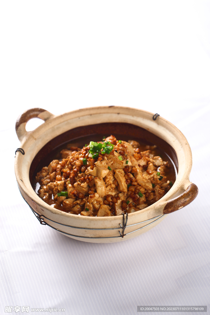 砂锅小煎豆腐.
