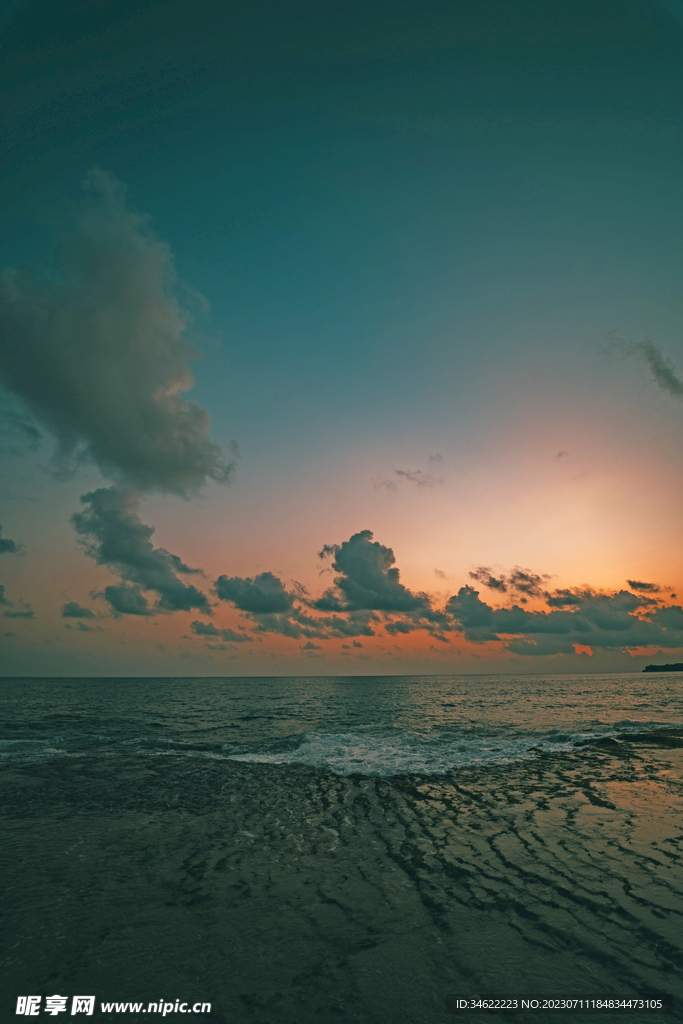 海滩天空